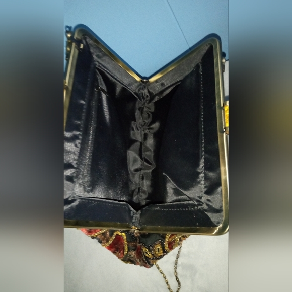 VINTAGE hand beaded clutch/crossbody bag - Picture 3 of 4